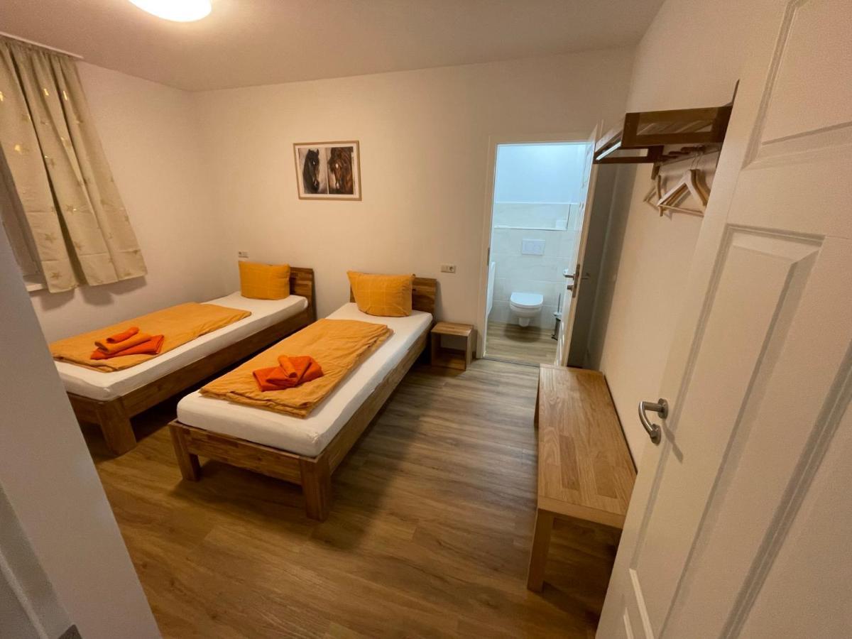 Apartment-Haus Landeskrone Dresda Esterno foto